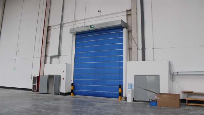 特級防火卷簾門門楣與箱罩在生產(chǎn)工藝上的要求——堅盾科技