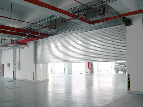 鋼質防火卷簾門（豎式）