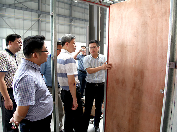 區(qū)委書記走訪