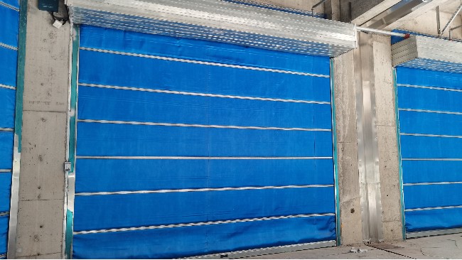 無機布防火卷簾門